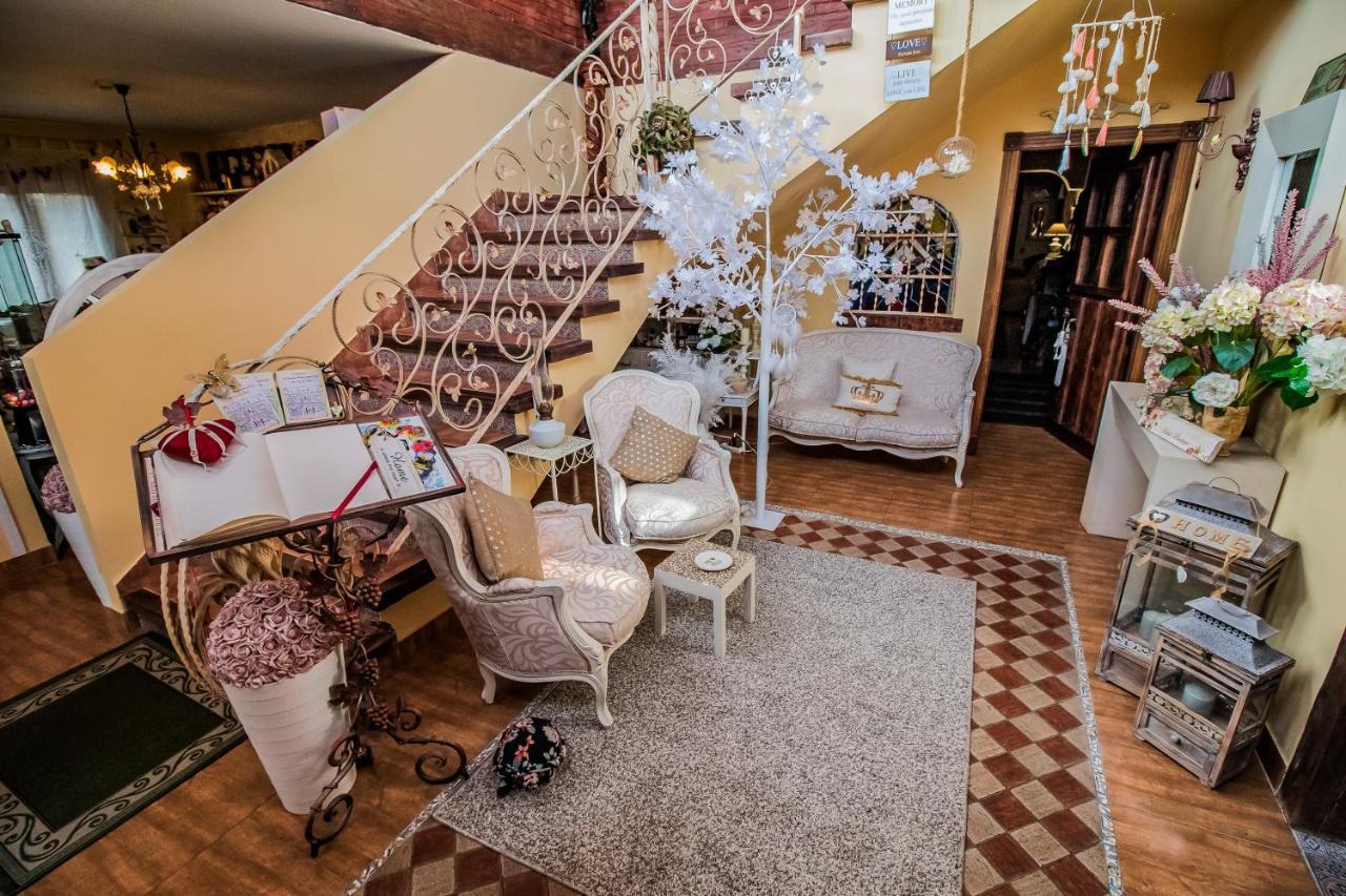 Laurel De La Reina Bed & Breakfast - Boutique Ла-Субия Экстерьер фото
